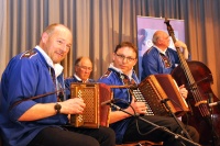 David Kallen, Fred Brügger (Klavier), Lorenz Kallen und Hans Peter Zumkehr (Bass) 