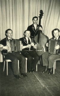 Paul Zimmermann, Seppi Vogel, Karl Kaiser, Lorenz Giovanelli, Paul Zimmermann, Seppi Vogel, Karl Kaiser, Lorenz Giovanelli,